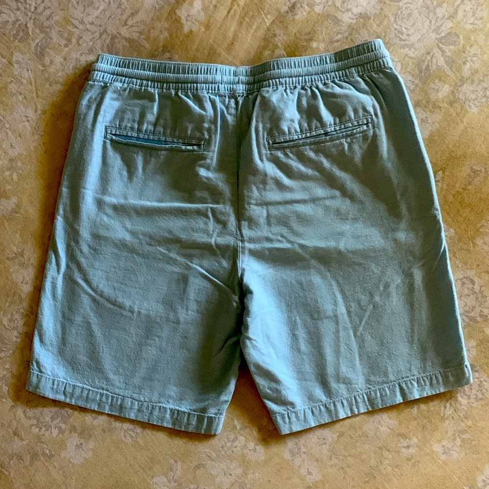 Banana Republic men’s shorts - Picture 2 of 3